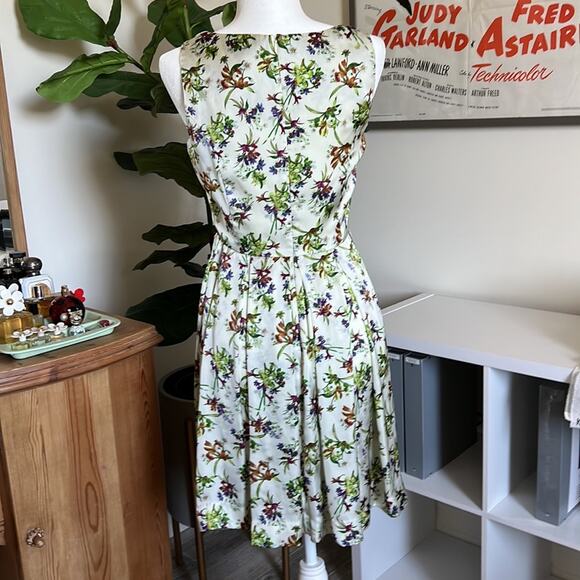 BB Dakota Floral Sundress - Size 4 - Picture 3 of 5